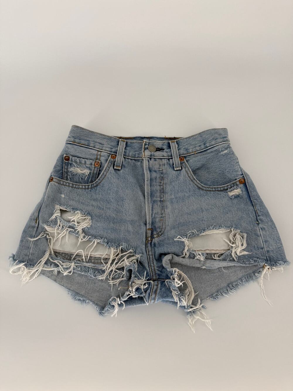 Levi’s Premium 501 Shorts Womens W25 High Rise Button Fly Distressed Raw Hem
